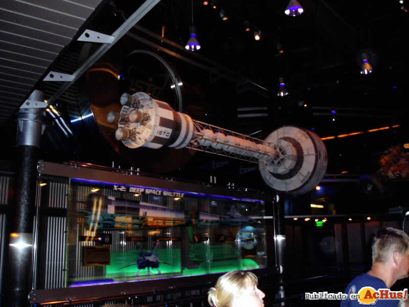 Imagen de Parque Temático Epcot  Mission Space interiores